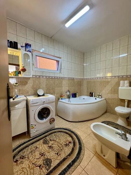 Casă cu Teren 600 Mp în Corunca