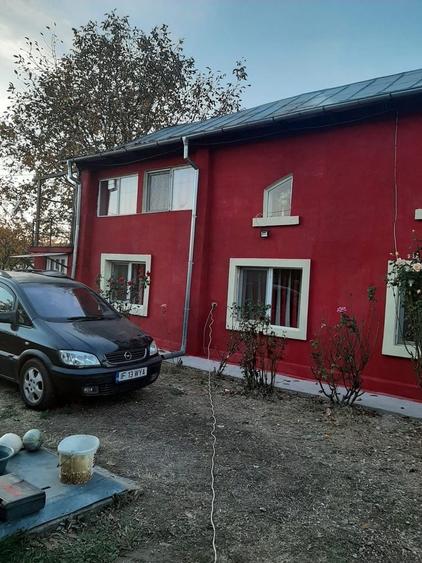 Casă cu 4 camere în Negreni