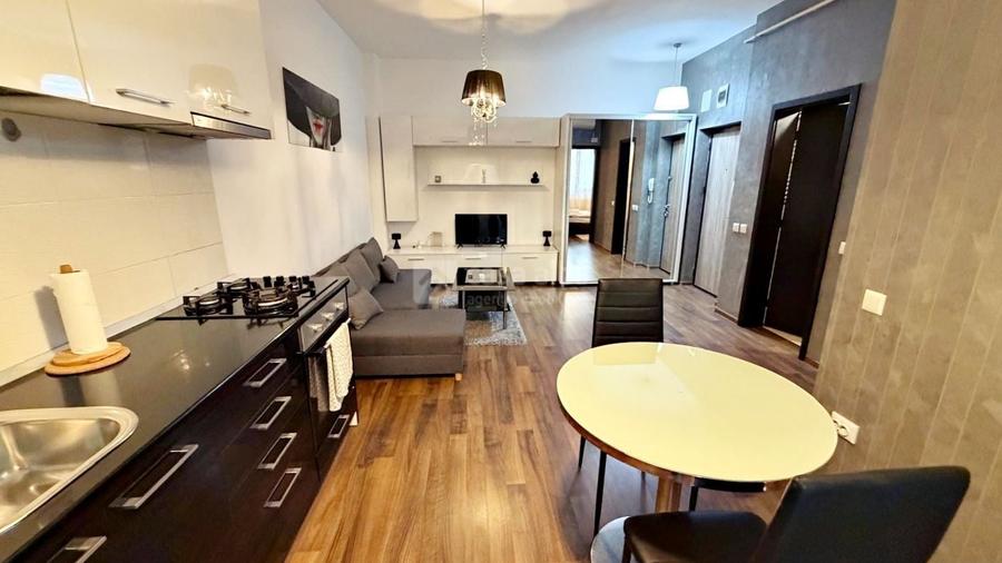 Apartament cu 2 camere nedecomandat, mobilat în Central