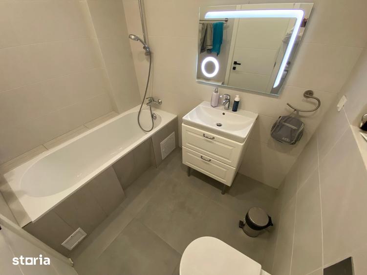 Apartament cu 3 camere decomandat în Gara de Nord