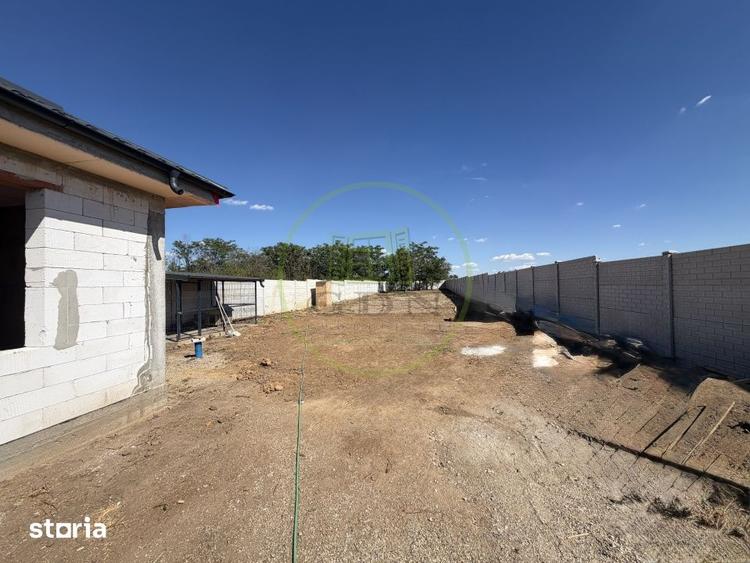 Casă cu 3 camere cu Teren 1533 Mp în Central