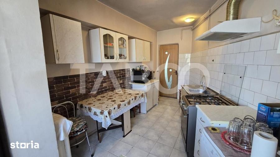 Apartament cu 2 camere decomandat în Ștrand