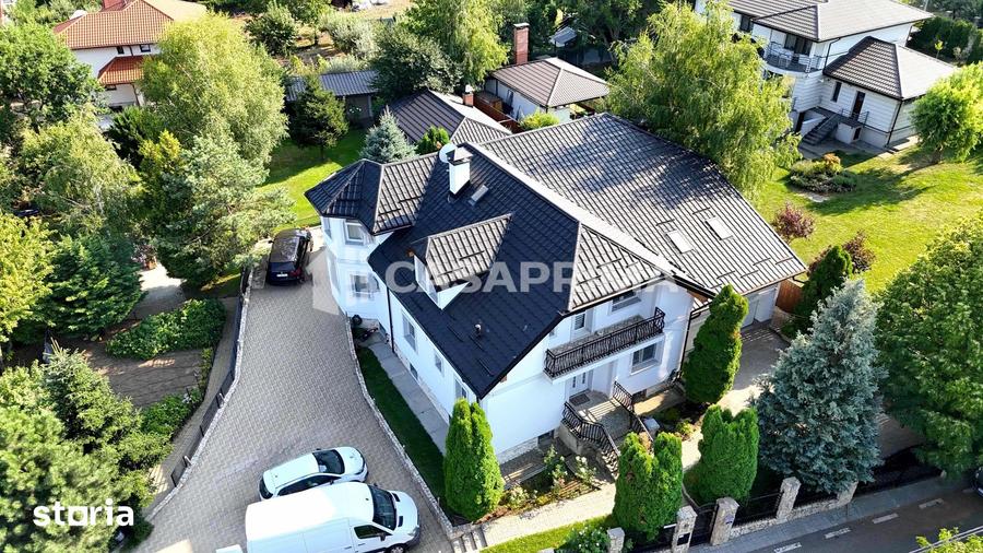 Casă cu 9 camere cu Teren 1711 Mp în Miroslava