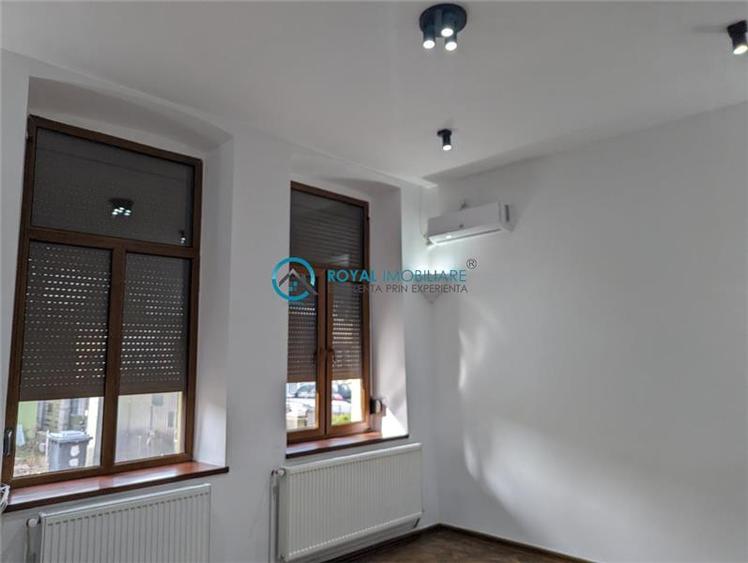 Birou, de 164.16000366211 mp, în Ultracentral
