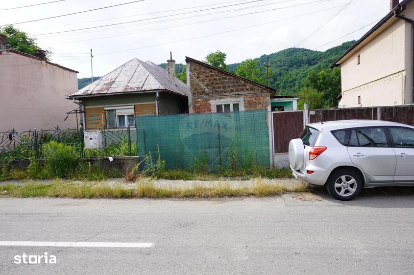 Teren de 1389 mp, în Central