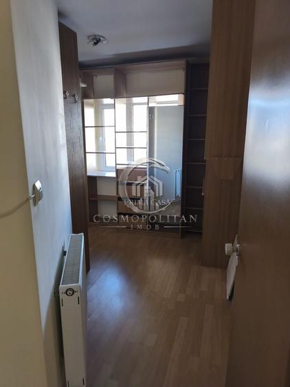 Apartament cu 4 camere în Broșteni