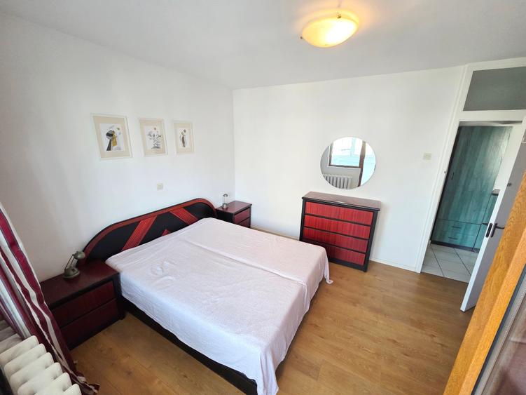 Apartament cu 3 camere decomandat, mobilat în Octavian Goga
