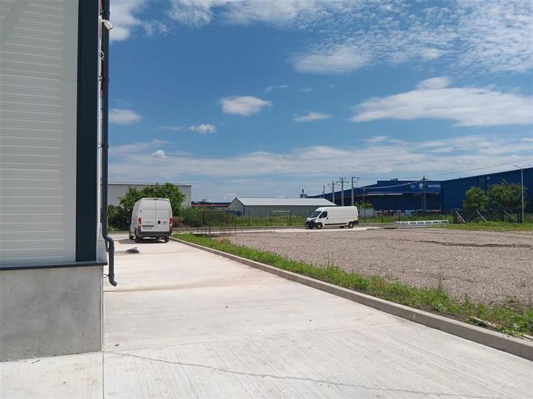 Spațiu comercial, de 108 mp, în Miroslava