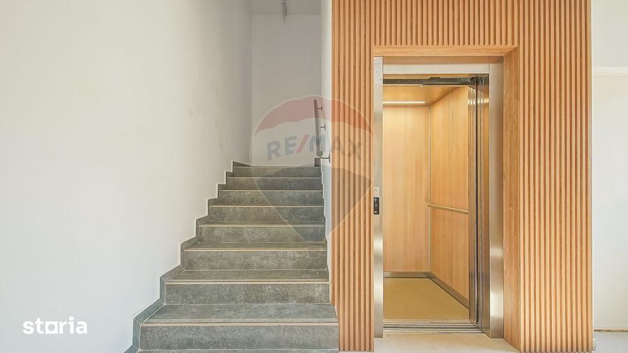 Apartament cu 3 camere, mobilat în Tractorul