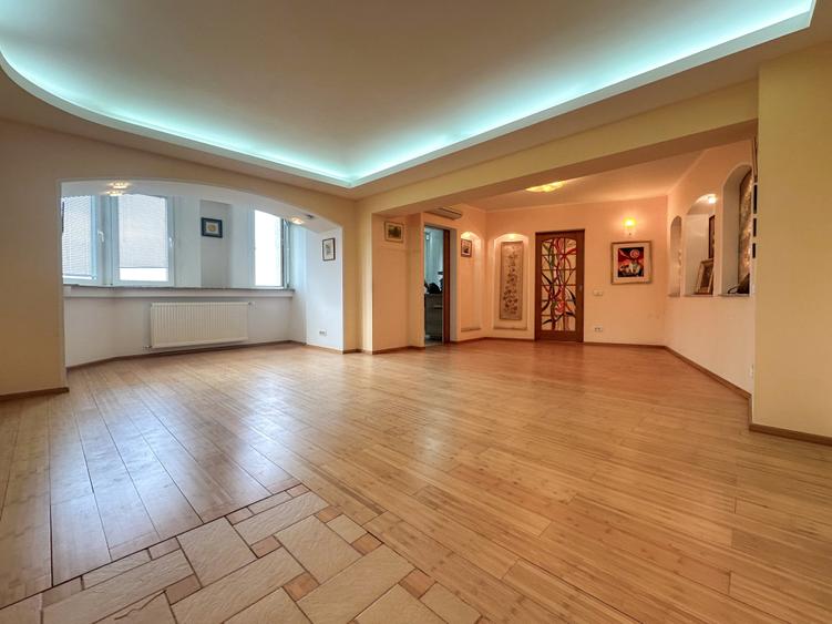 Apartament cu 2 camere semidecomandat în Calea Plevnei