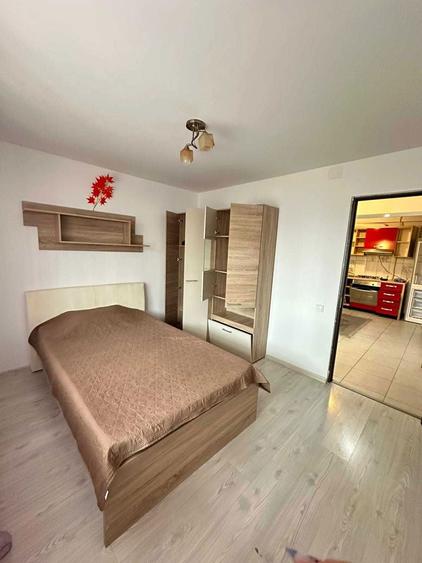 Apartament cu 3 camere decomandat în George Enescu