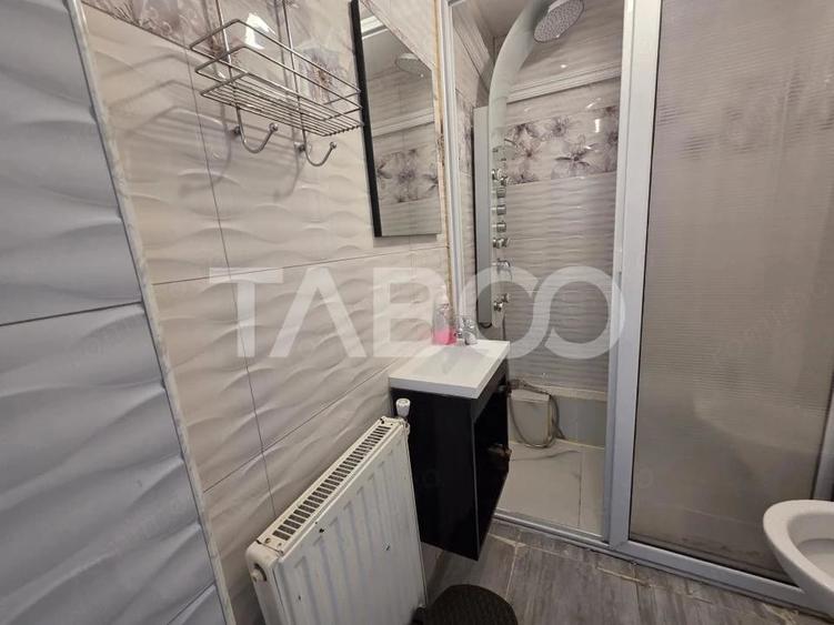 Casă cu 5 camere cu Teren 400 Mp în Central