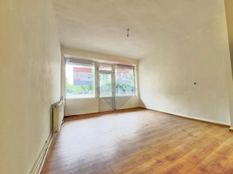 Casă individuală cu 3 camere cu Teren 60 Mp în Central