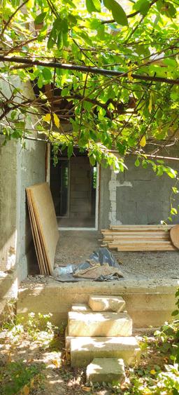 Casă cu 2 camere în Brădeanu