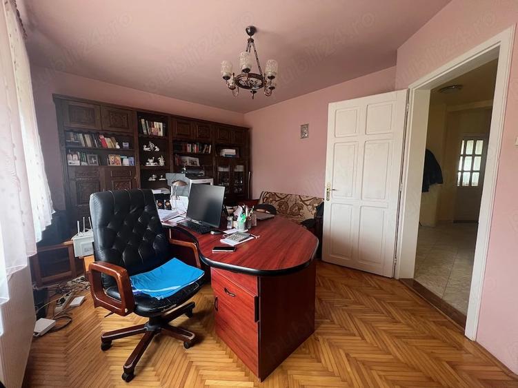 Casă cu 1 camere cu Teren 3000 Mp în Cicir
