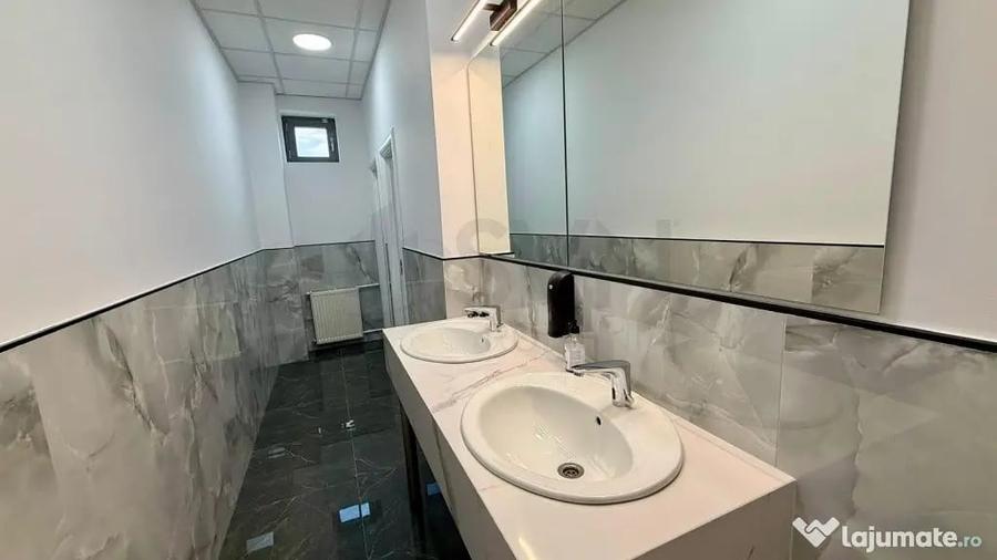 Spațiu comercial, de 18 mp, în Romană
