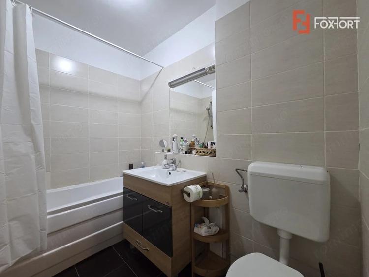 Apartament cu 2 camere decomandat în Subcetate