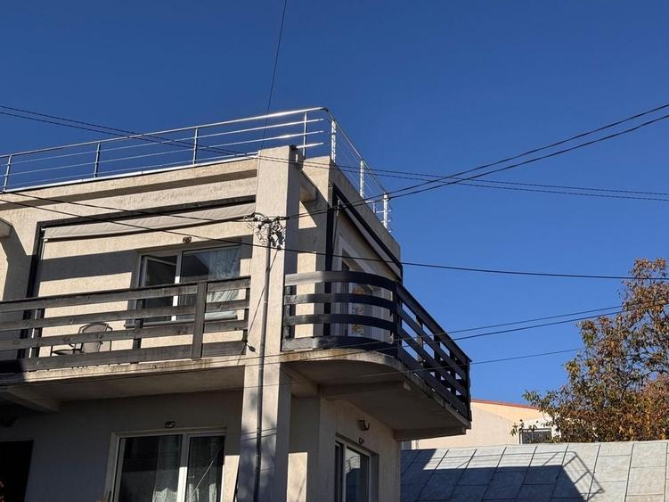Casă cu 3 camere în Albești