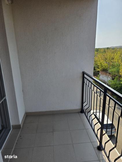 Apartament cu 3 camere în Cetate