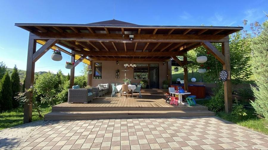 Casă cu 4 camere cu Teren 6000 Mp în Bărăi