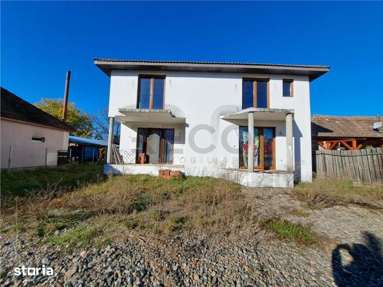 Casă cu 6 camere cu Teren 1276 Mp în Lugașu de Jos