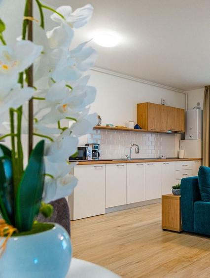 Apartament cu 2 camere semidecomandat, mobilat în Bulgaria