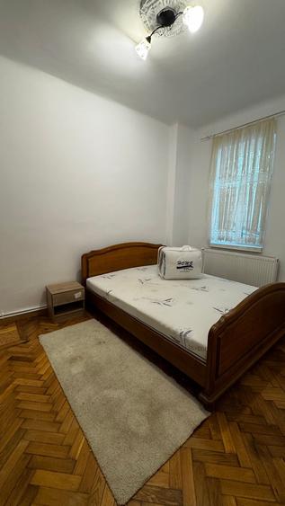 Apartament cu 3 camere decomandat în Ștefan cel Mare