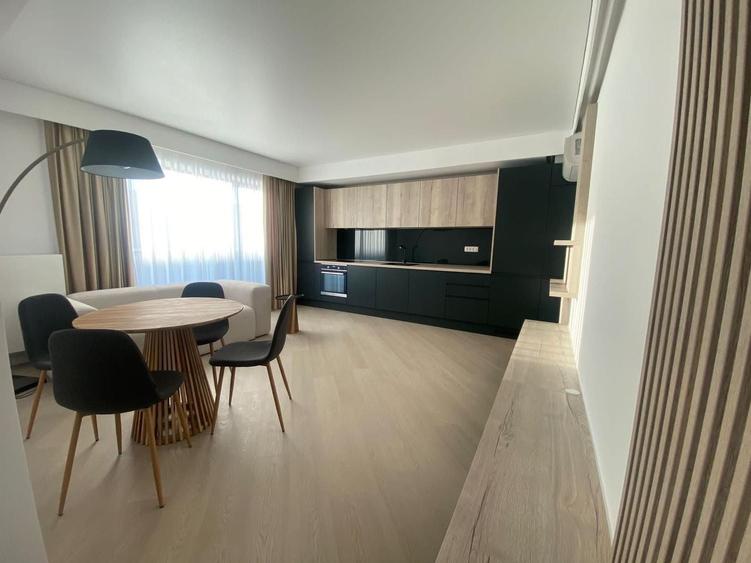 Apartament cu 3 camere decomandat, mobilat în Pipera