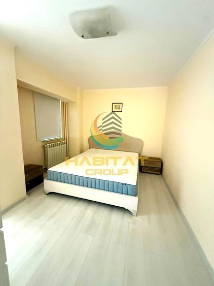 Apartament cu 3 camere decomandat în Decebal