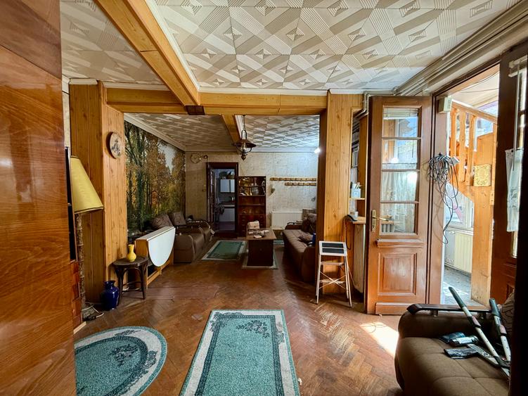 Casă individuală cu 5 camere cu Canalizare în Domenii