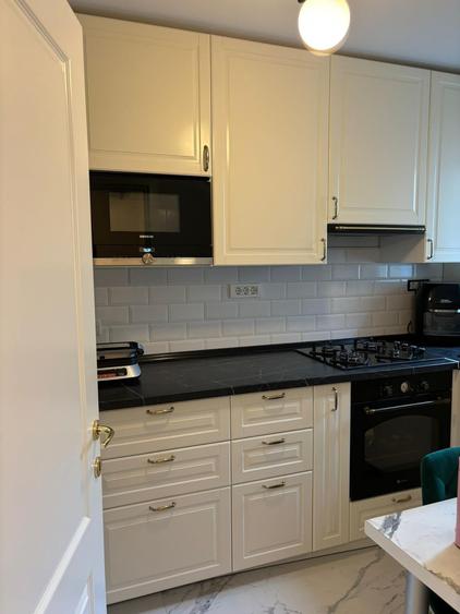 Apartament cu 3 camere în P-ța Muncii