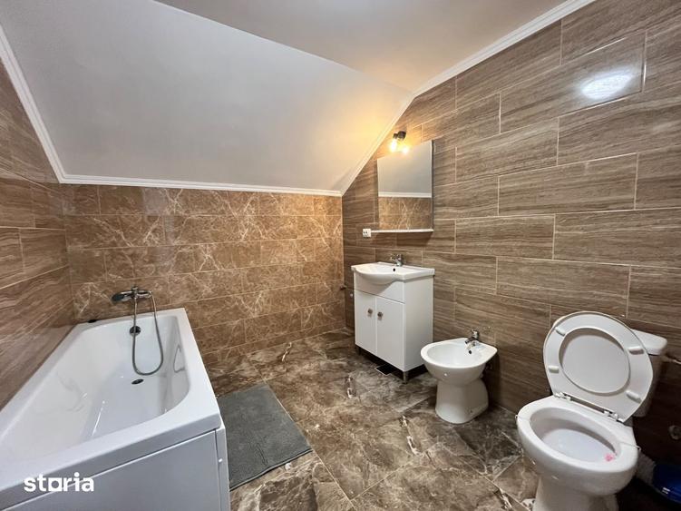 Casă cu 6 camere cu Teren 98 Mp în Miroslava