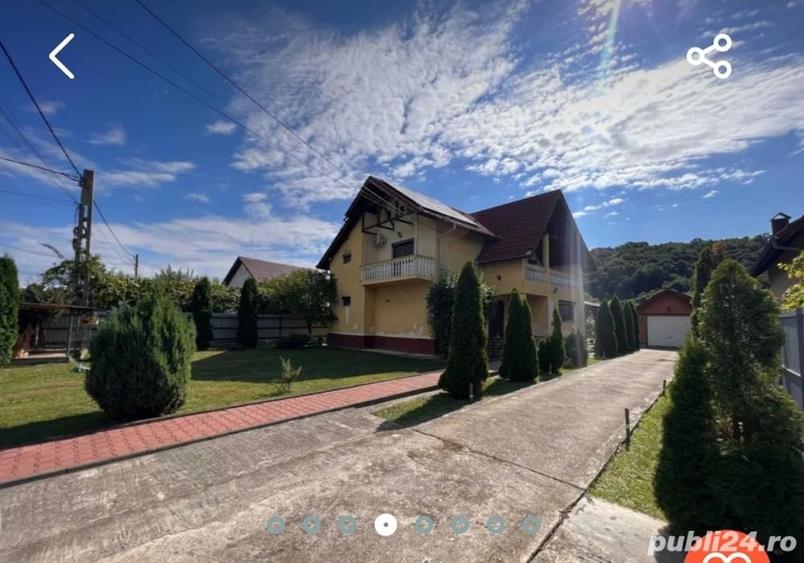 Casă cu 9 camere cu Teren 1600 Mp în Budești