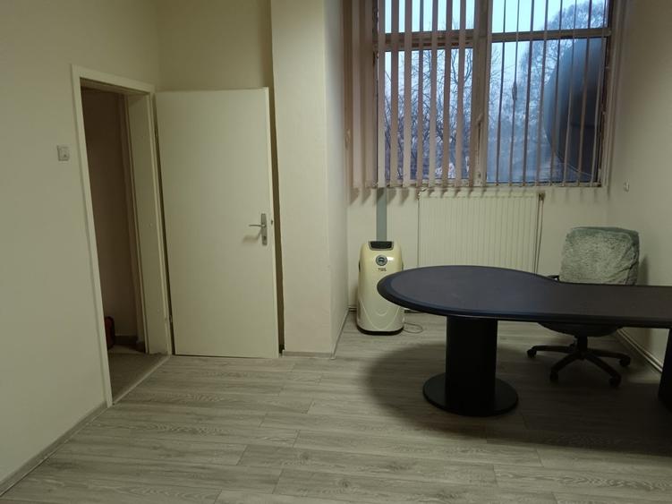 Spațiu comercial, de 60 mp, în Central