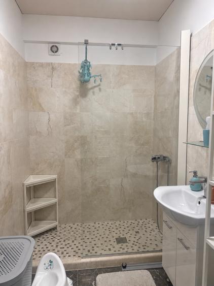 Apartament cu 2 camere semidecomandat, mobilat în Nord