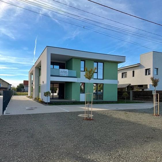 Apartament cu 3 camere decomandat în Dumbrăvița