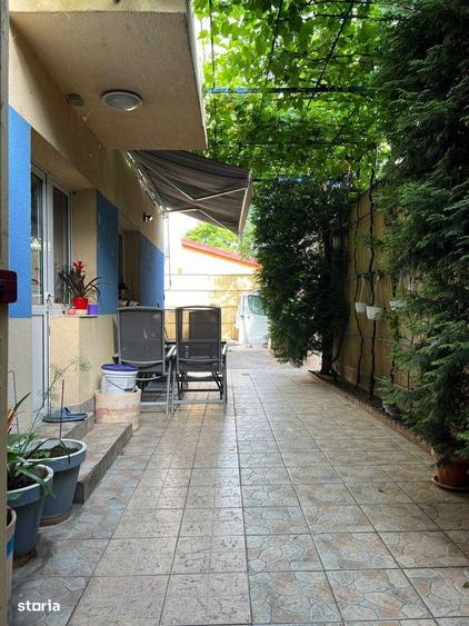 Casă cu 7 camere cu Teren 200 Mp în Vitan