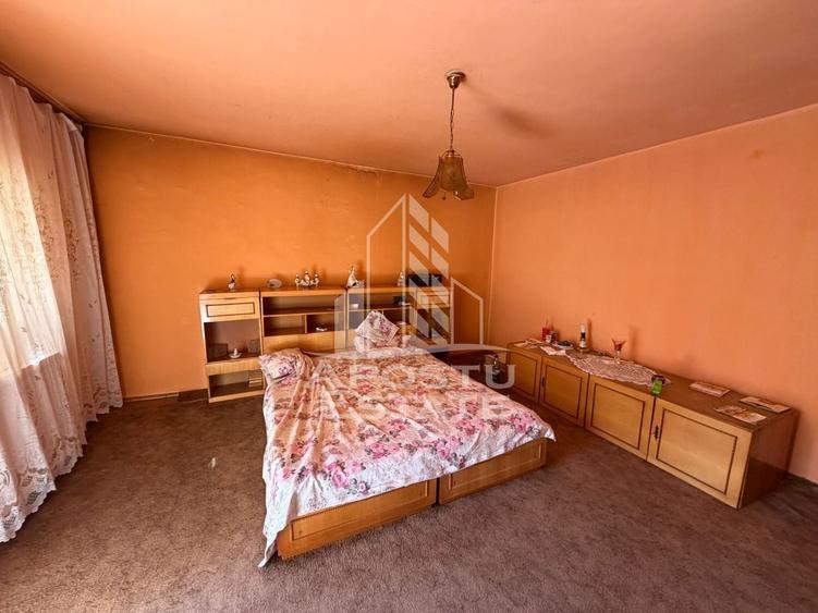 Apartament cu 2 camere decomandat, mobilat în Bucovina