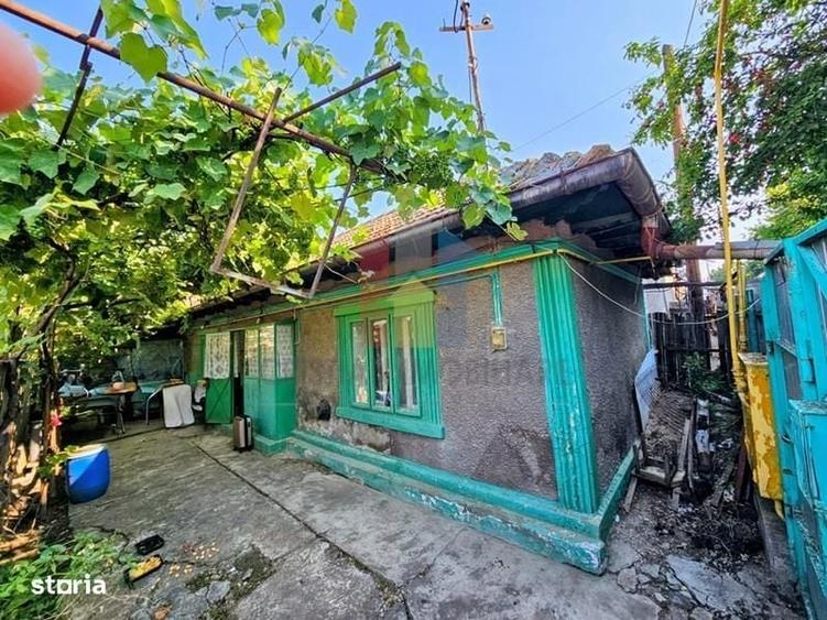 Casă cu 4 camere cu Teren 246 Mp în Radu Negru