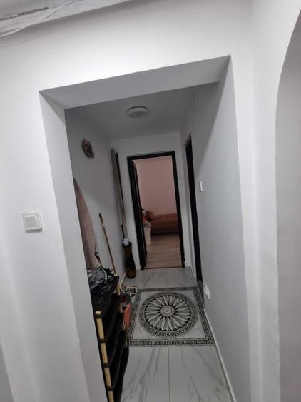 Apartament cu 2 camere semidecomandat în Nenciulești