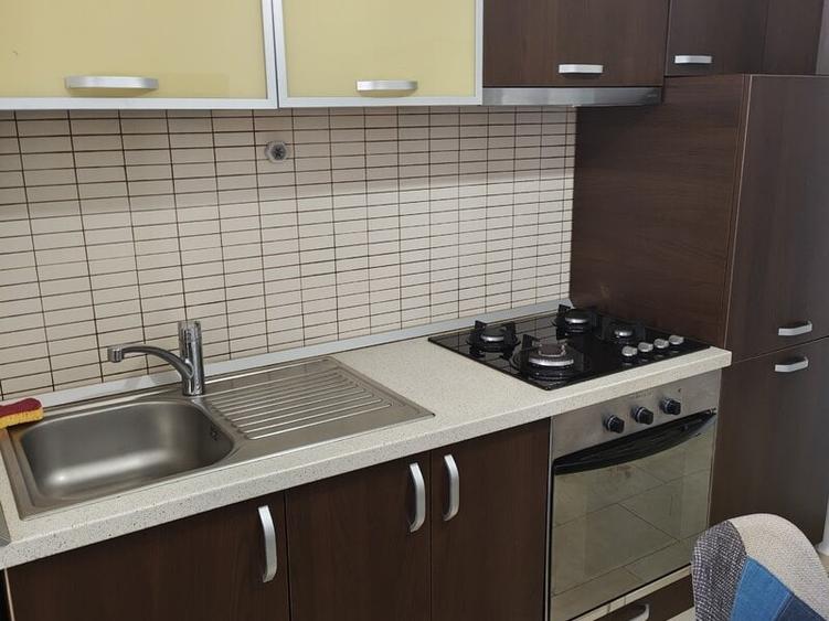 Apartament cu 2 camere decomandat, mobilat în Vitan