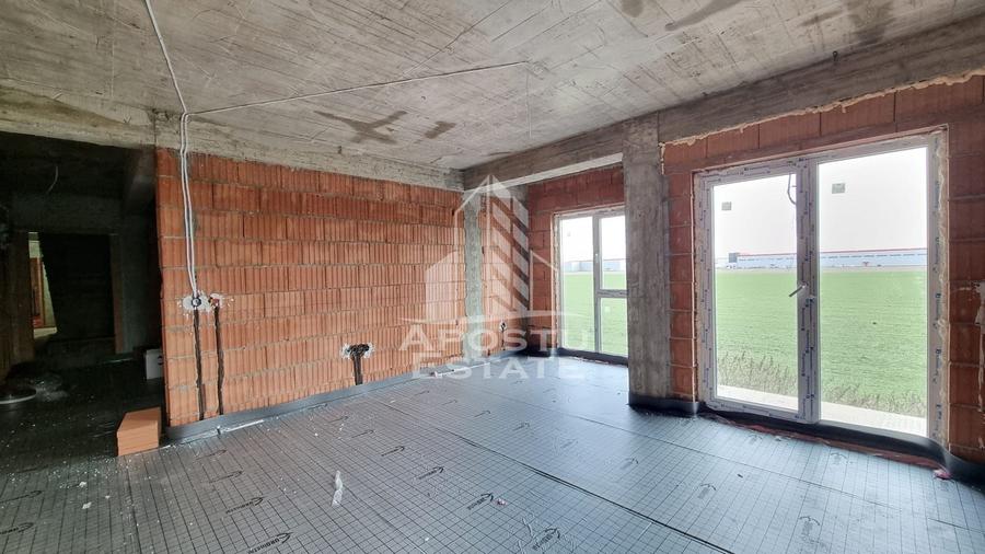 Apartament cu 2 camere semidecomandat în Sânandrei