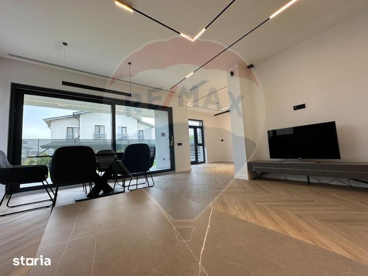 Casă cu 5 camere cu Teren 450 Mp în Tunari