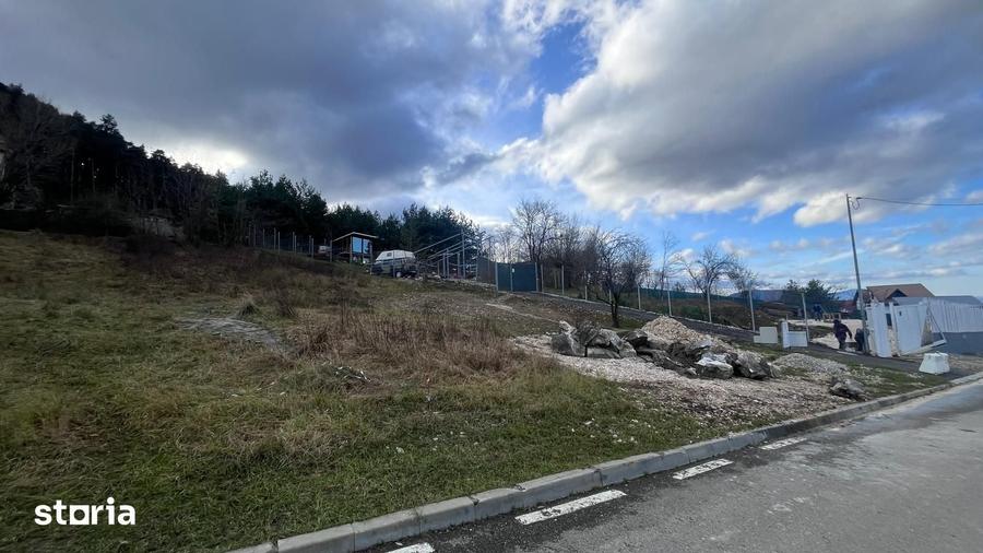 Teren de 495 mp, în Poiana Angelescu