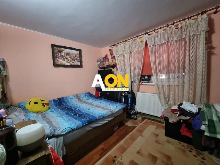 Apartament cu 2 camere semidecomandat, mobilat în Cetate