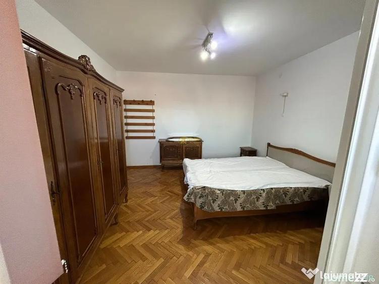 Apartament cu 4 camere decomandat în Ultracentral