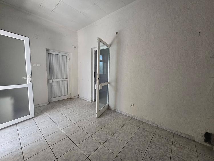 Spațiu comercial, de 1,000 mp, în Autogară
