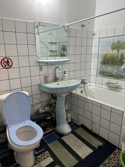 Apartament cu 2 camere decomandat în Tractorul