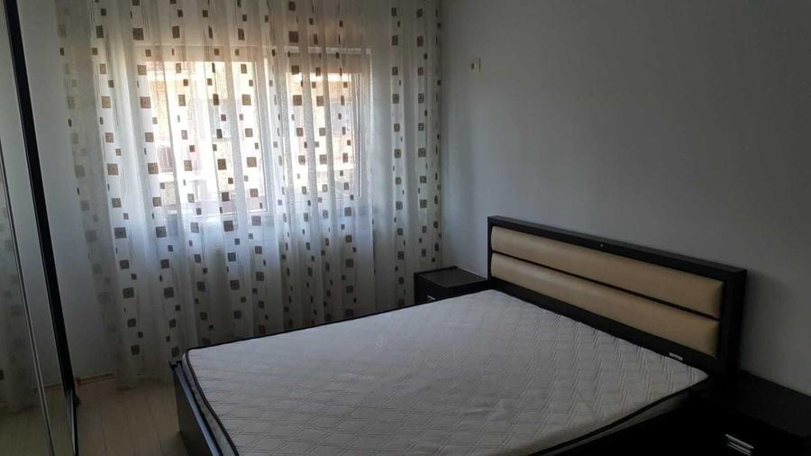 Apartament cu 2 camere decomandat în Roșu