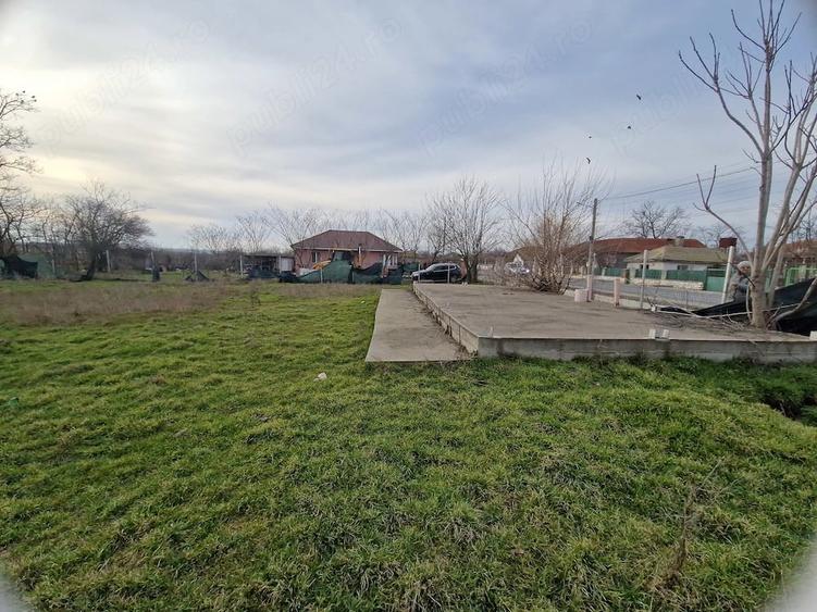 Teren de 706 mp, în Nuntași
